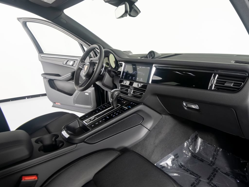 New 2026 Porsche Macan S AWD/4WD image 34
