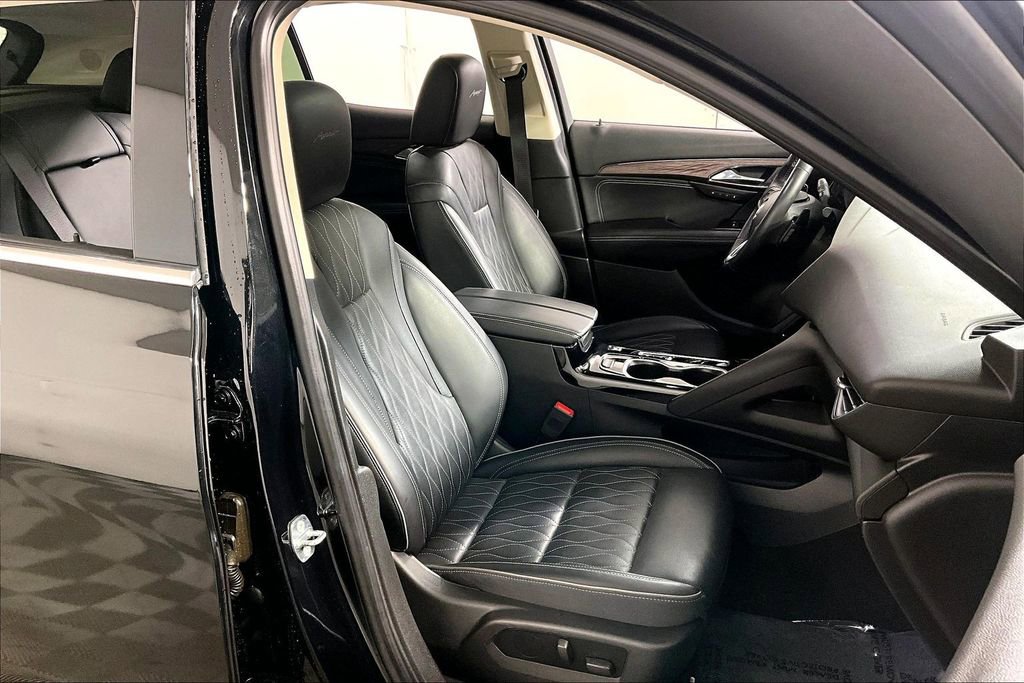 Used 2022 Buick Envision Avenir w/ Safety Package image 7
