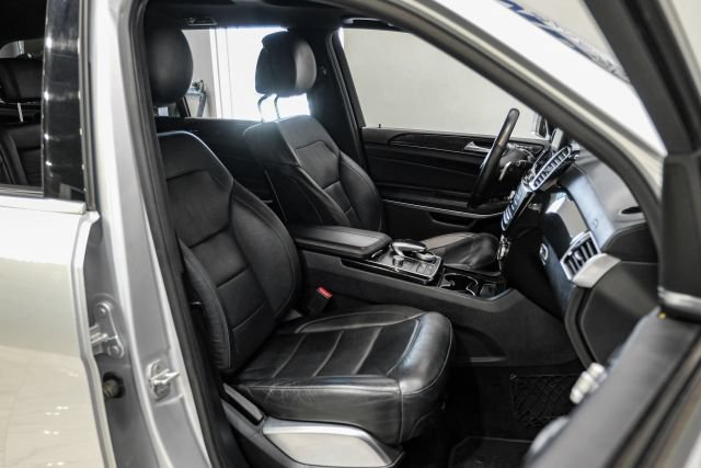 Used 2017 Mercedes-Benz GLS 550 4MATIC image 37