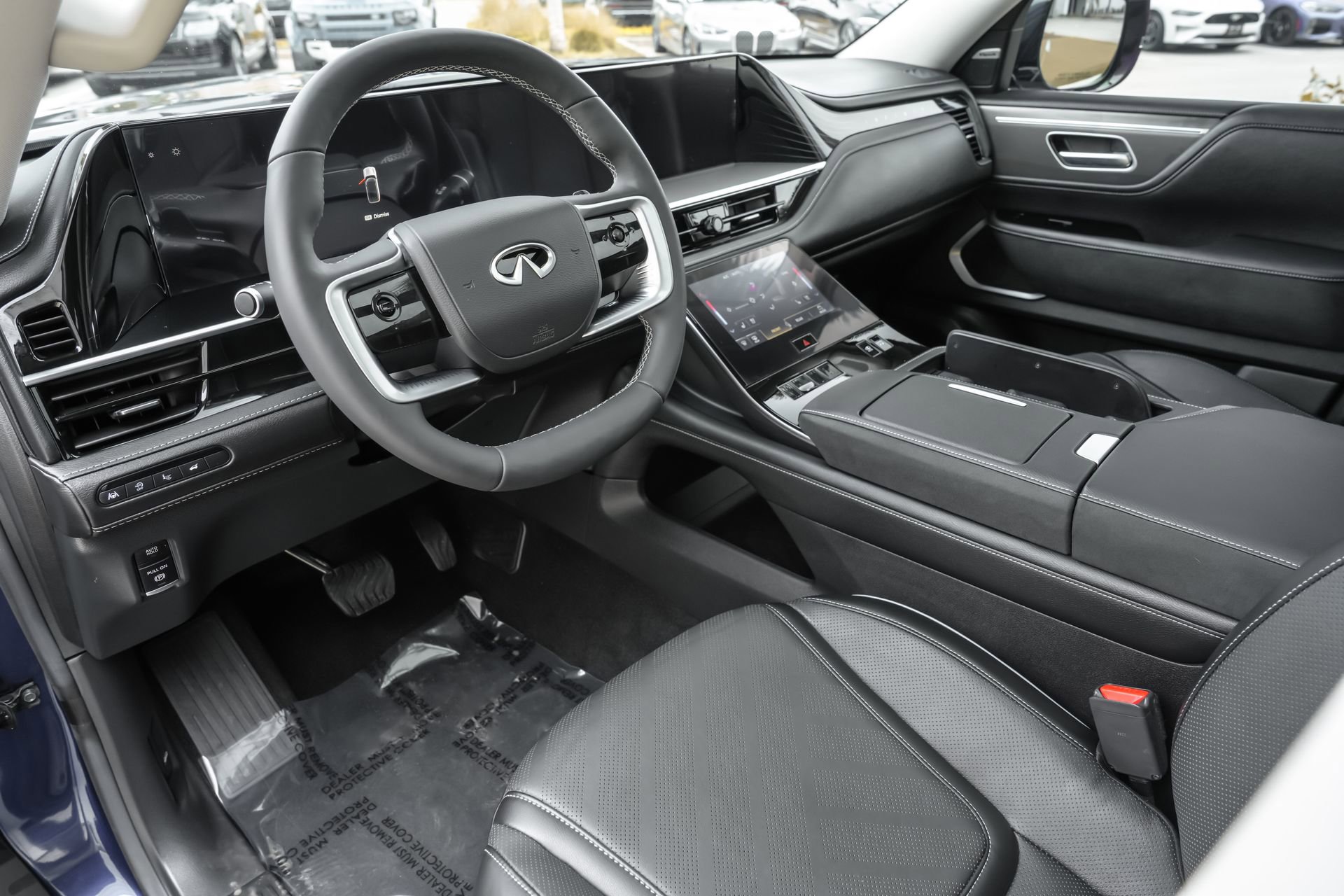 Certified 2026 INFINITI QX80 Luxe w/ Cargo Package AWD/4WD image 7