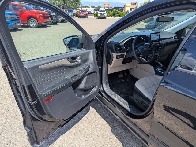 Used 2022 Ford Escape SE w/ Convenience Package AWD/4WD image 8