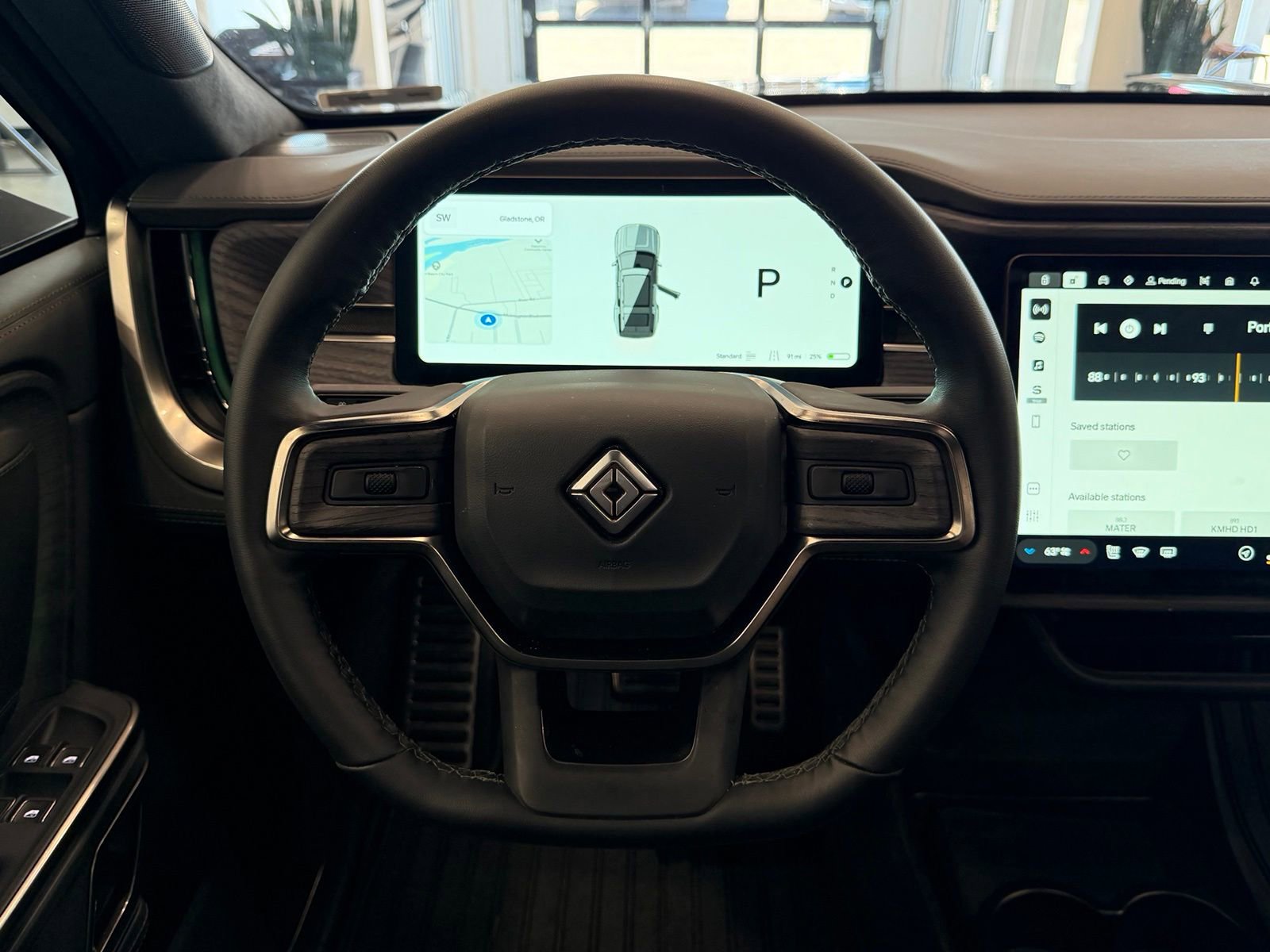 Used 2023 Rivian R1S Adventure AWD/4WD image 17