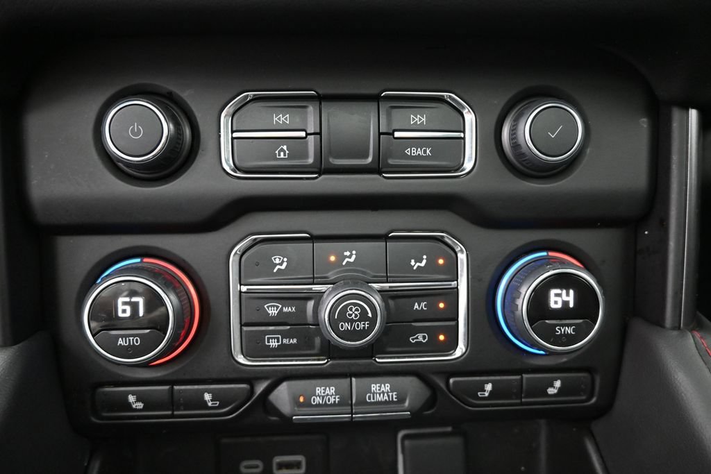 Used 2024 Chevrolet Tahoe RST w/ Luxury Package AWD/4WD image 19