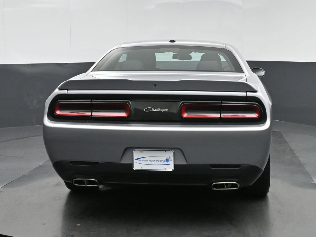 Used 2018 Dodge Challenger SXT w/ Super Sport Group (SS/T) image 6
