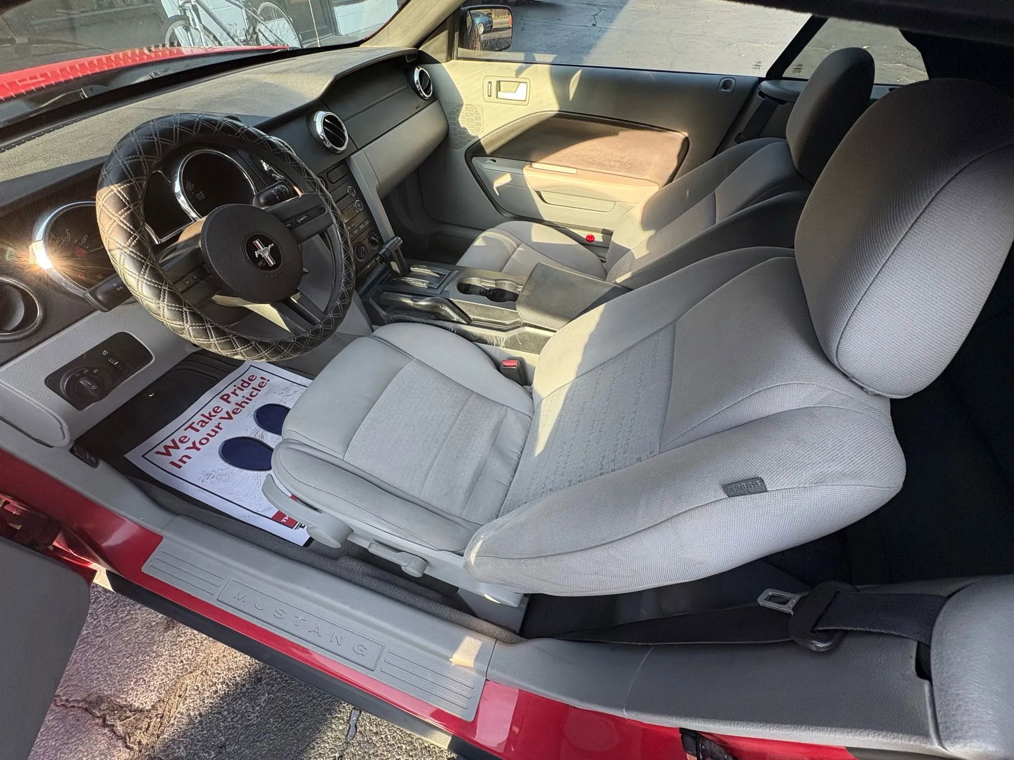 Used 2009 Ford Mustang Premium image 12