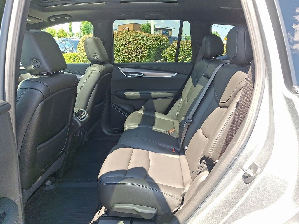 Certified 2024 Cadillac XT6 Luxury w/ LPO, Floor Liner Package AWD/4WD image 9