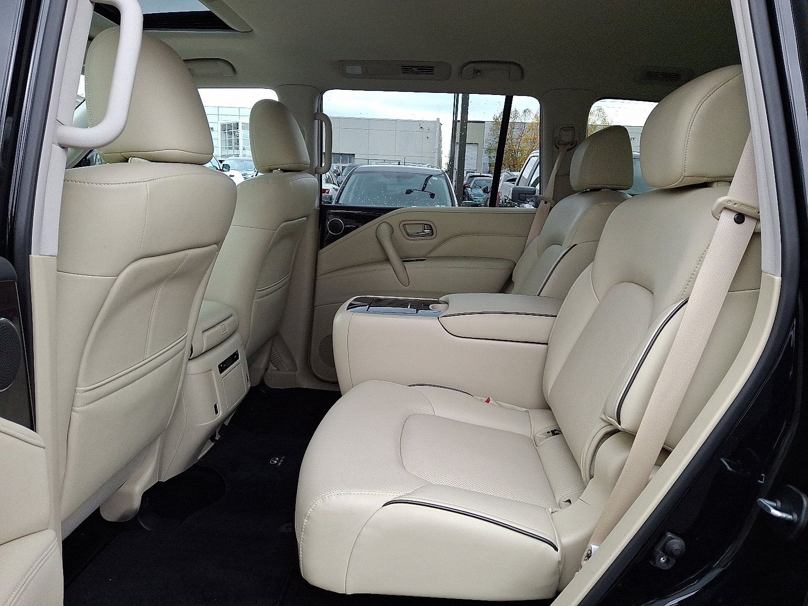 Certified 2024 INFINITI QX80 Luxe w/ Cargo Package image 11