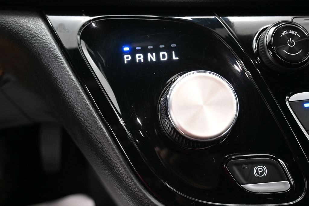 Used 2025 Chrysler Pacifica Select FWD image 22