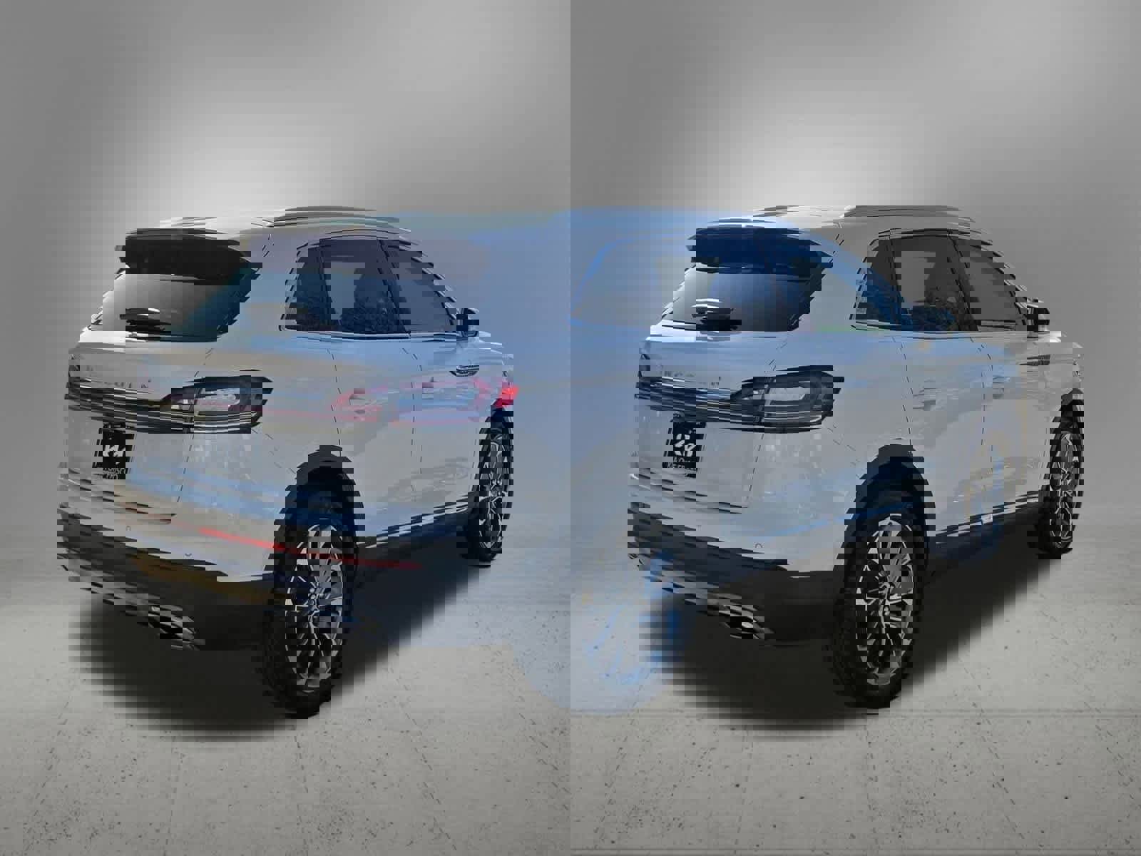 Used 2022 Lincoln Nautilus Reserve image 6