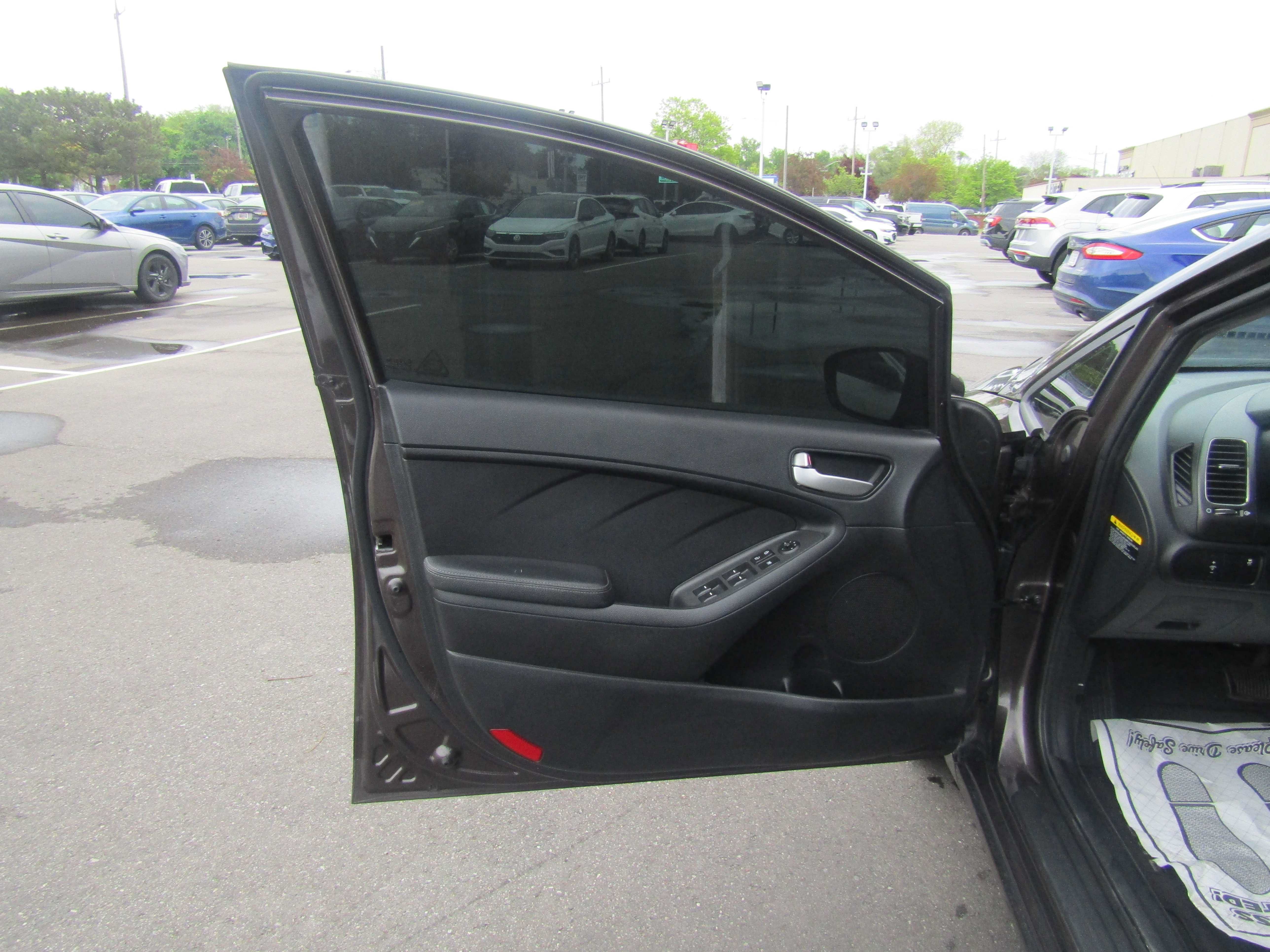 Used 2017 Kia Forte LX w/ LX Popular Package FWD image 8
