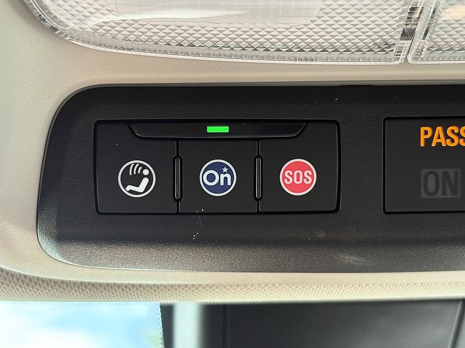 Used 2020 Buick Encore GX Essence w/ Experience Buick Package FWD image 24