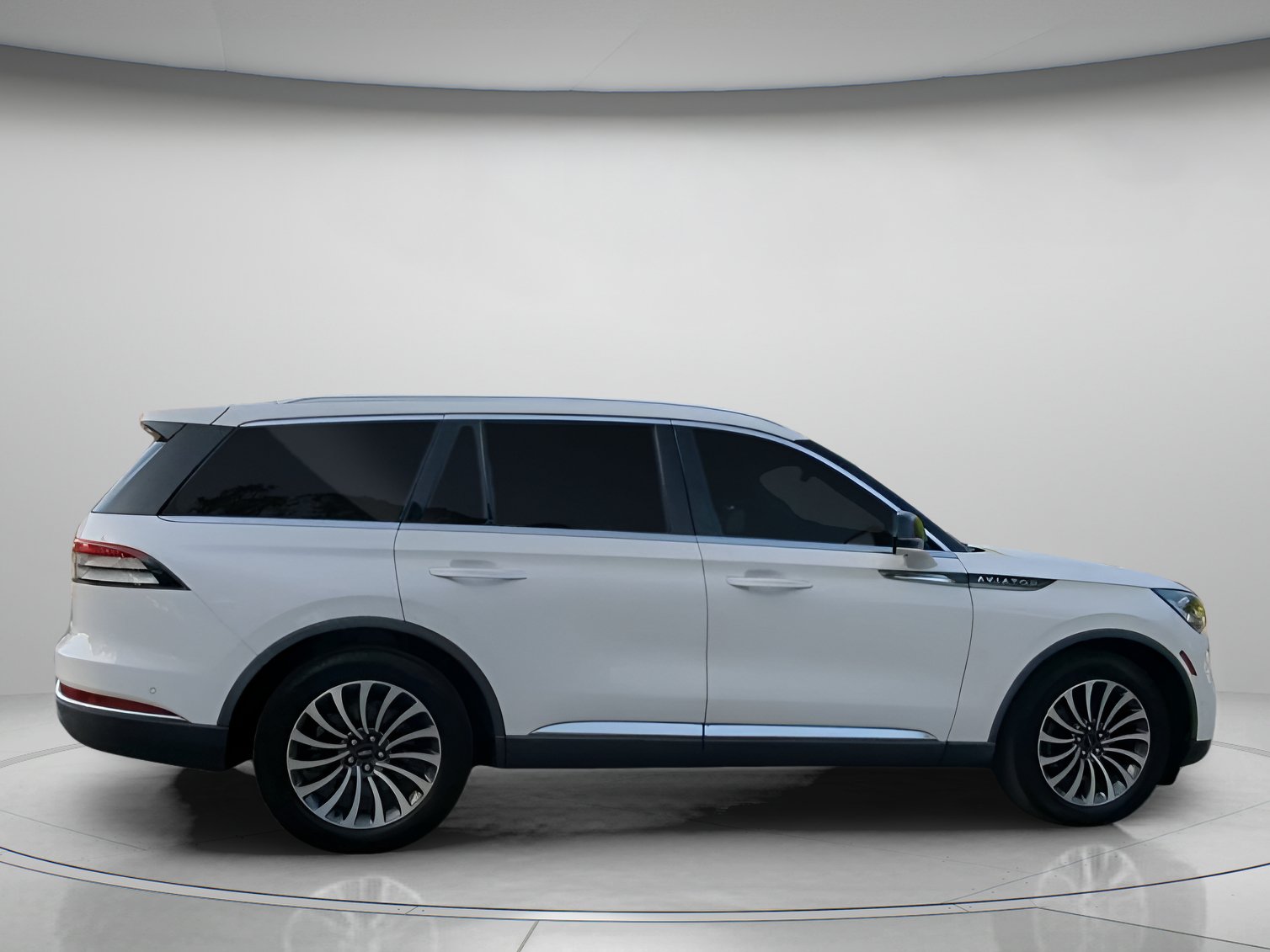 Used 2023 Lincoln Aviator Reserve w/ Equipment Group 201A RWD image 31