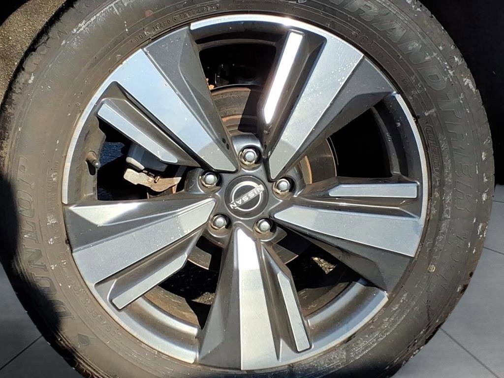 Used 2023 Nissan Rogue SL image 5