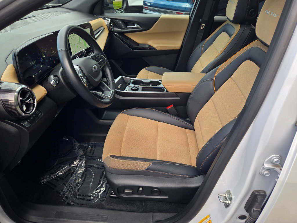 Certified 2025 Chevrolet Equinox ACTIV w/ Safety and Technology Package AWD/4WD image 23