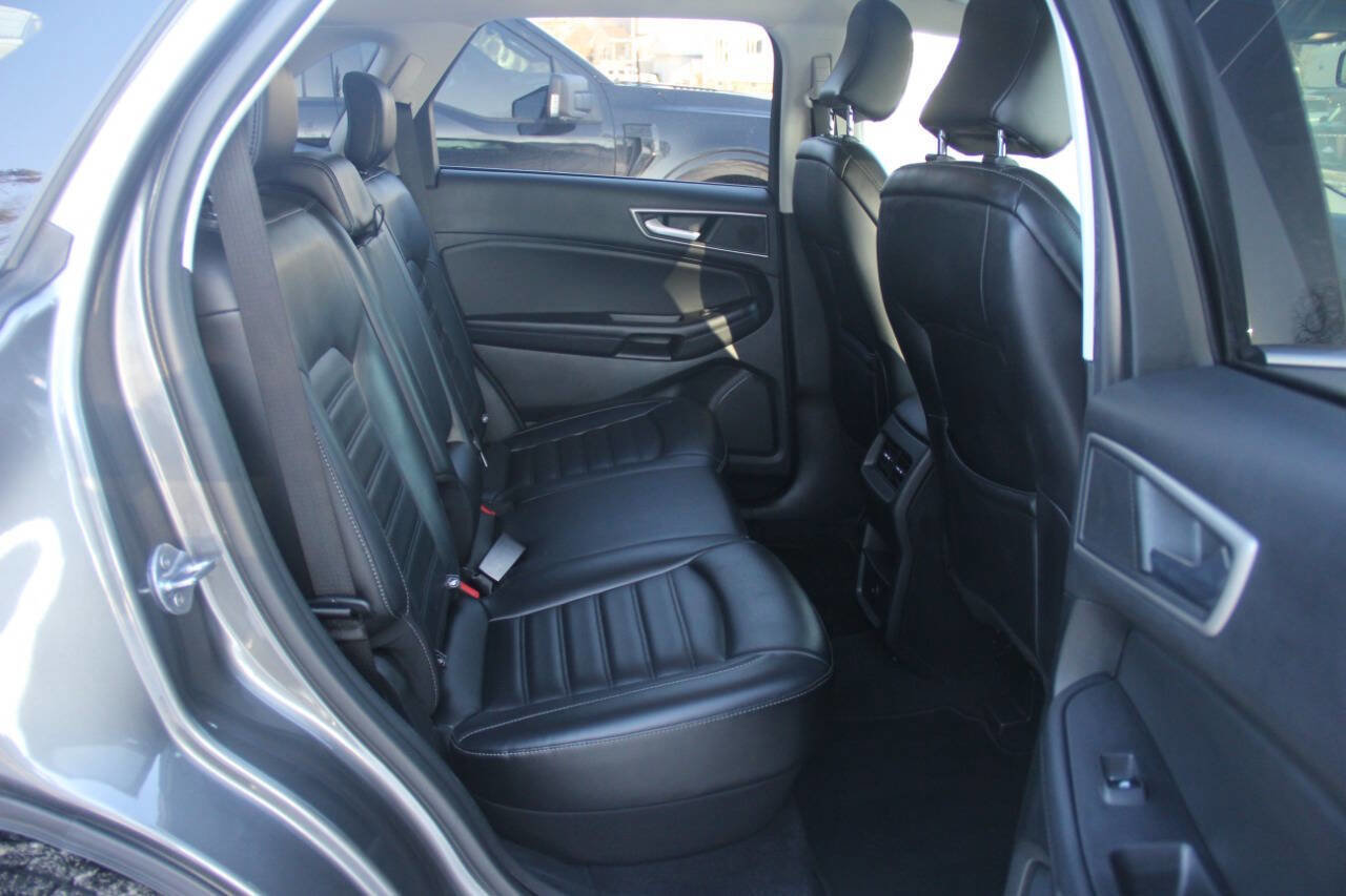 Used 2023 Ford Edge SEL image 12