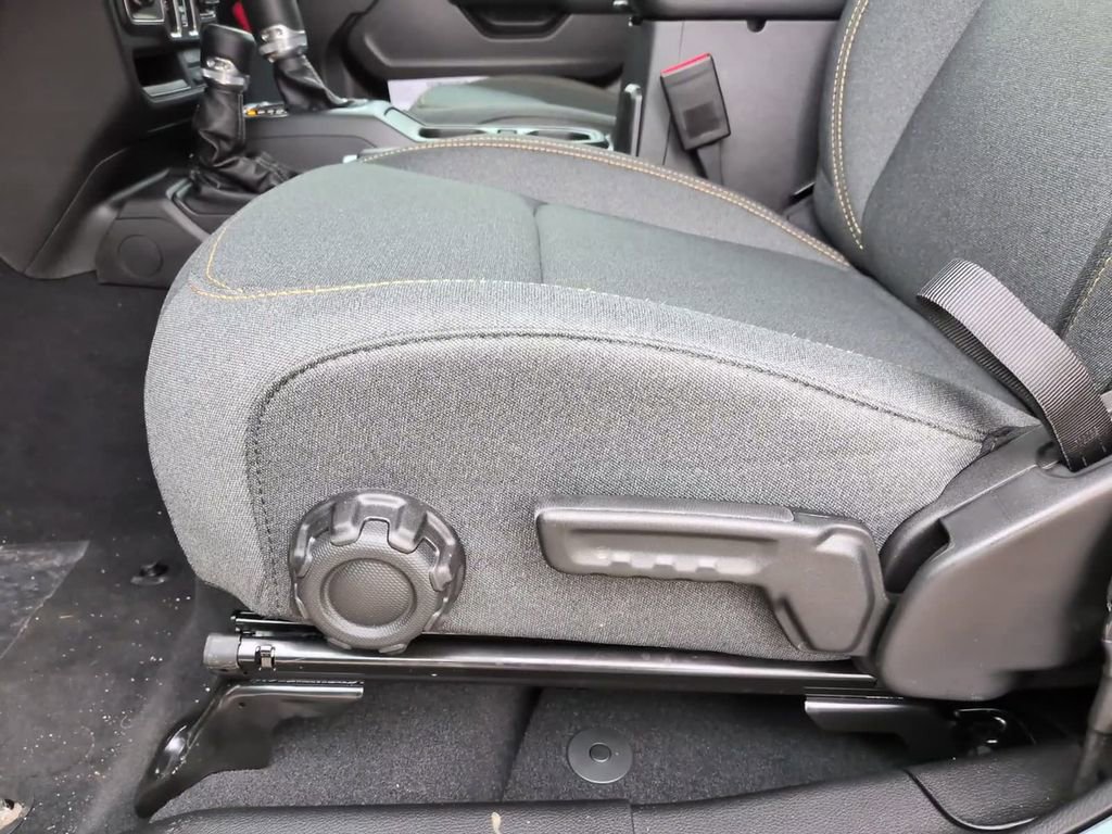 New 2026 Jeep Gladiator Sport image 23