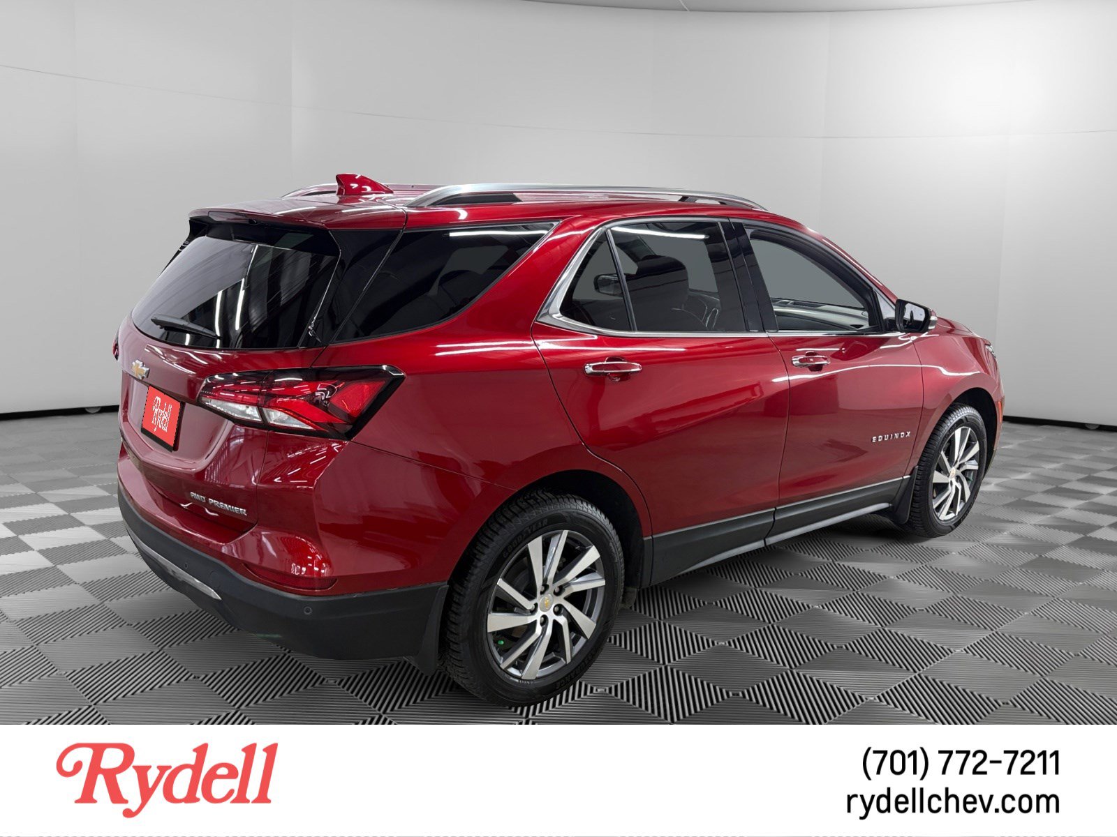 Used 2022 Chevrolet Equinox Premier w/ LPO, Floor Liner Package AWD/4WD image 5
