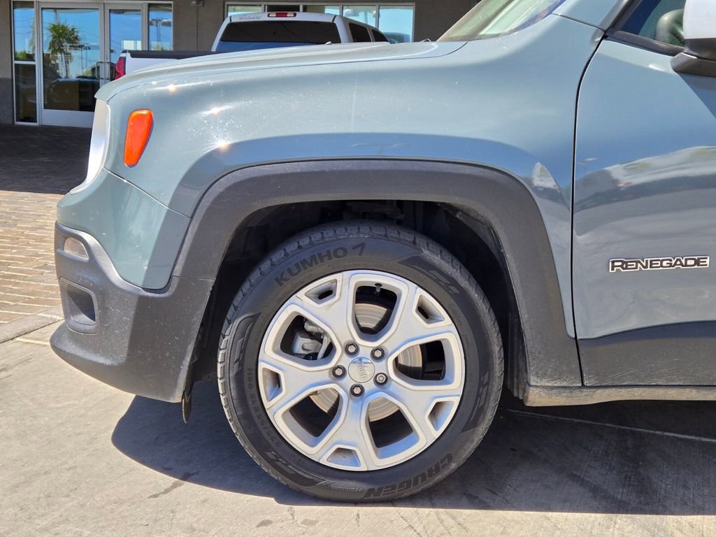 Used 2017 Jeep Renegade Limited image 5