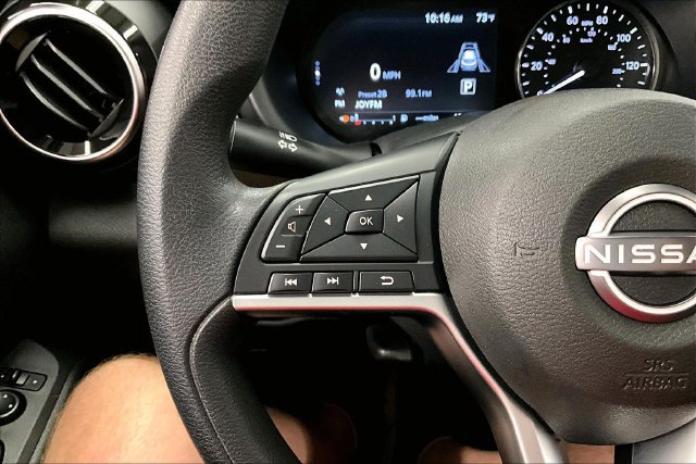 Used 2022 Nissan Kicks SV FWD image 27
