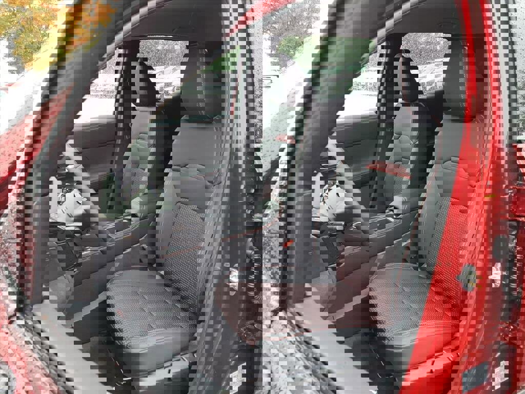 New 2026 Nissan Kicks SR image 5