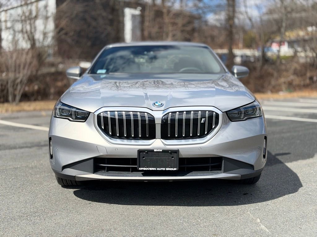 Certified 2025 BMW i5 xDrive40 w/ Premium Package image 9