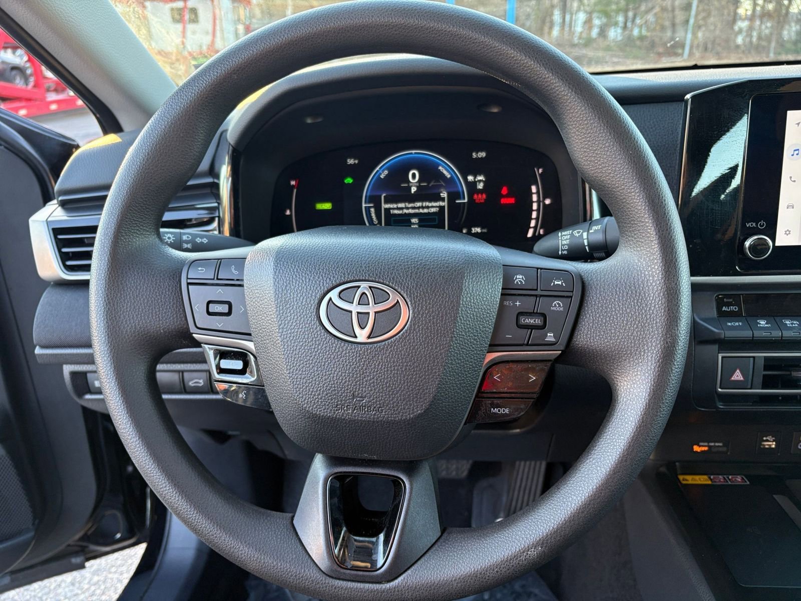 Used 2025 Toyota Camry LE image 27