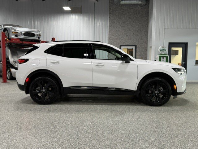 Certified 2022 Buick Envision Essence w/ Technology Package II AWD/4WD image 6
