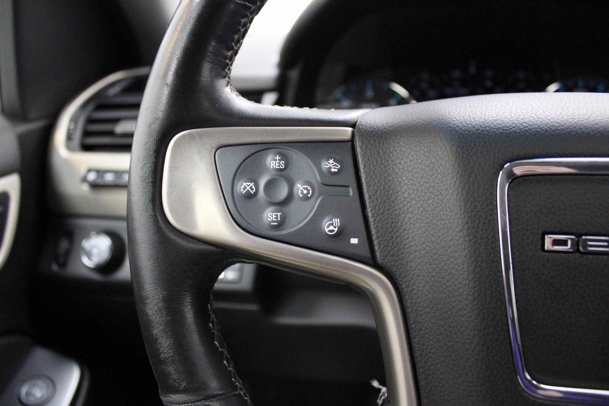 Used 2019 GMC Yukon Denali image 39