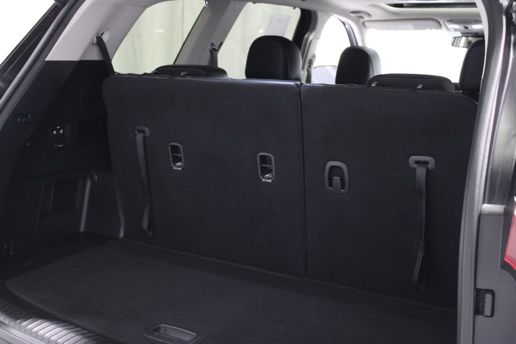Used 2022 Kia Telluride EX w/ EX Premium Package FWD image 16