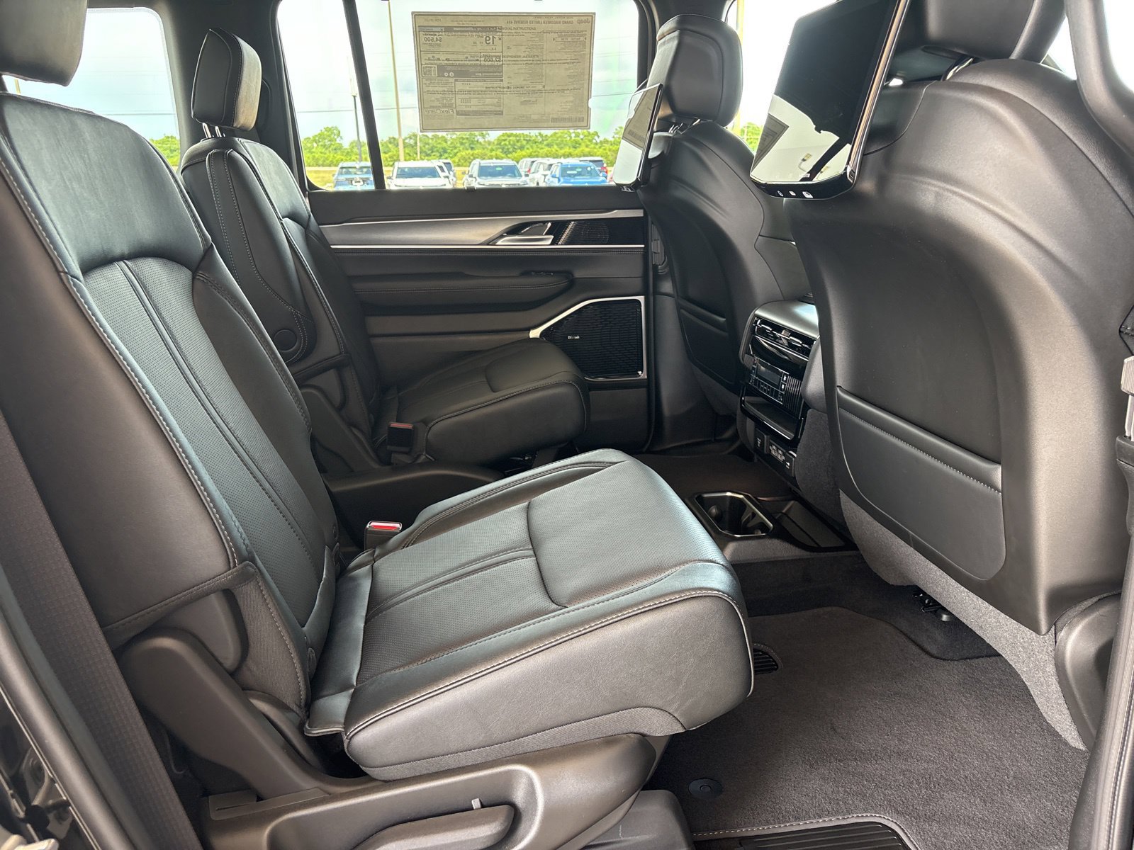 New 2026 Jeep Grand Wagoneer Limited AWD/4WD image 25