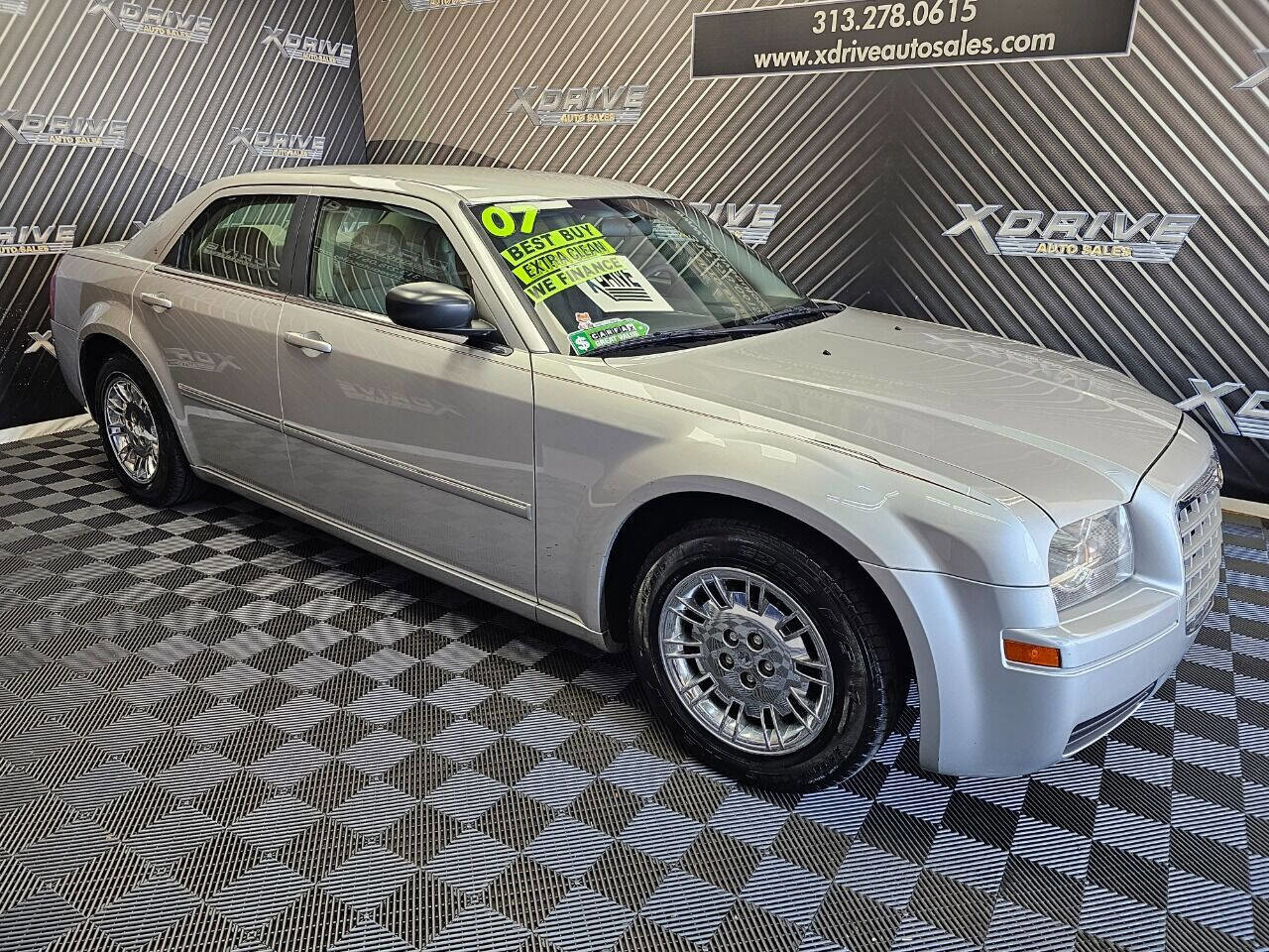 Used 2007 Chrysler 300 image 9