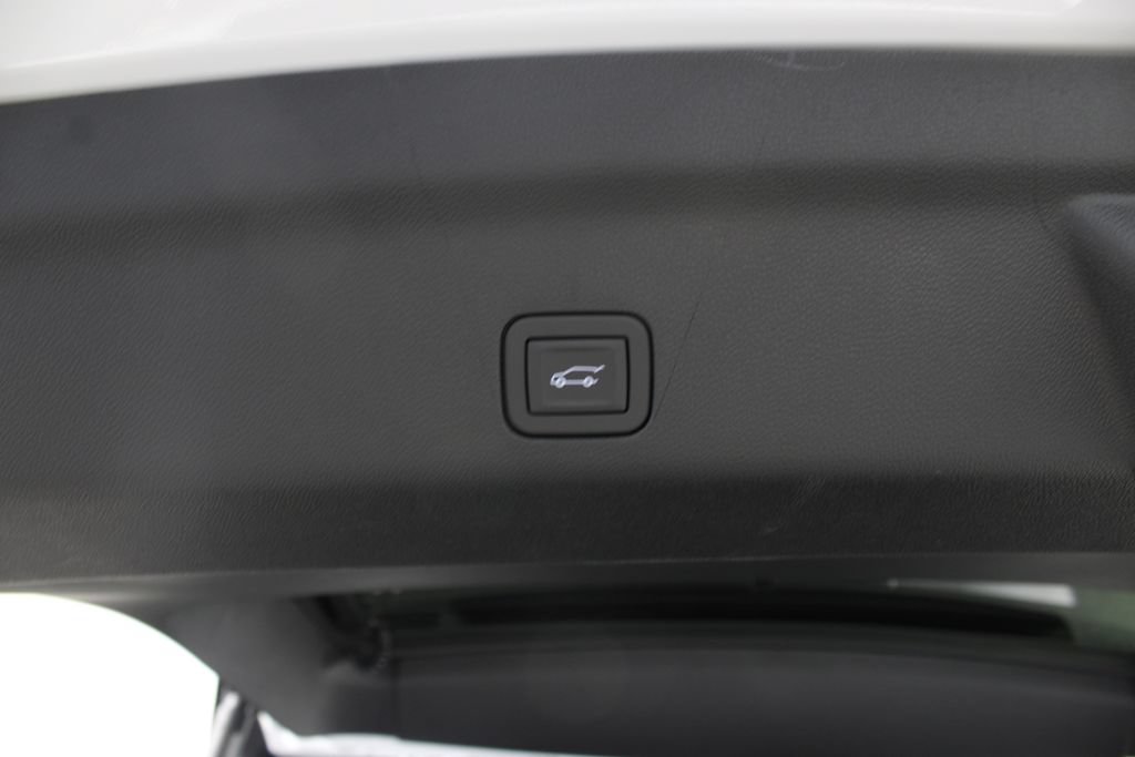 New 2026 GMC Yukon XL AT4 Ultimate AWD/4WD image 27