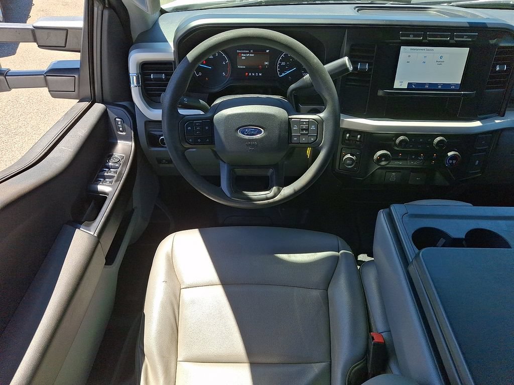 Used 2023 Ford F550 4x4 Crew Cab Super Duty image 11