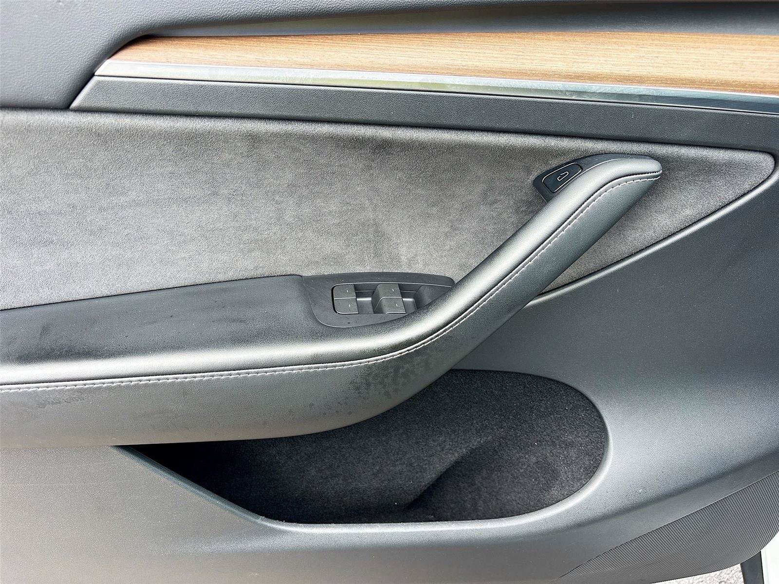 Used 2023 Tesla Model Y Performance AWD/4WD image 18