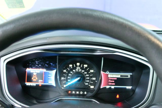 Used 2015 Ford Fusion SE FWD image 16