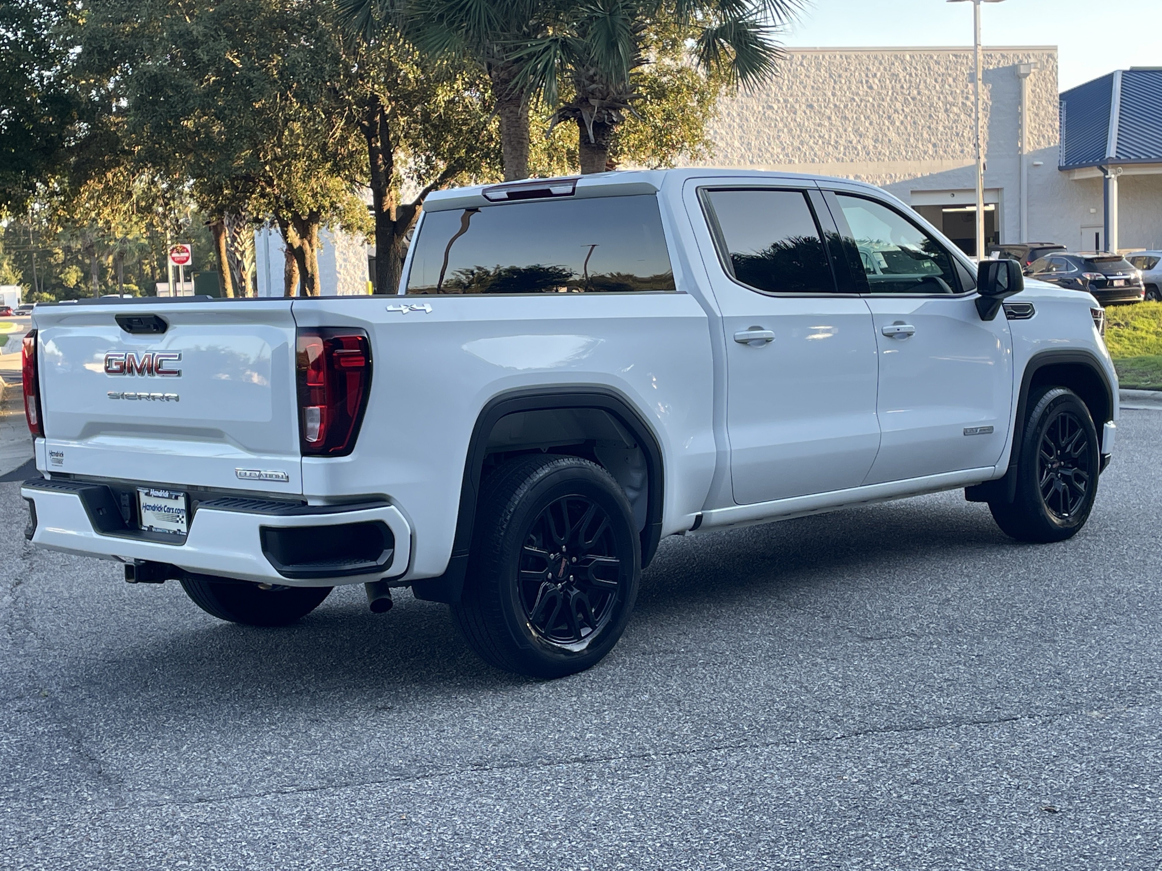 Used 2024 GMC Sierra 1500 Elevation AWD/4WD image 9