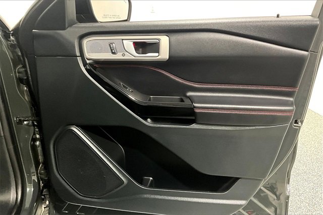 Used 2024 Ford Explorer ST-Line w/ Class IV Trailer Tow Package image 28