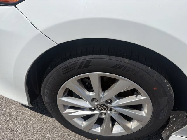 Used 2023 Toyota Camry LE FWD image 7