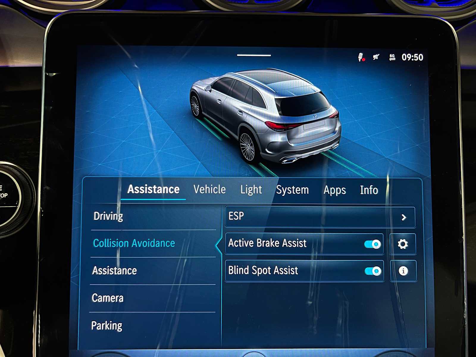 New 2025 Mercedes-Benz GLC 300 4MATIC image 29