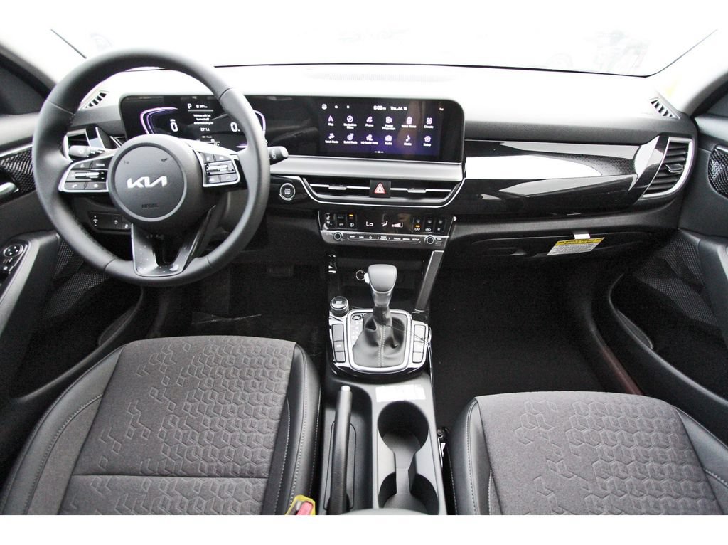 New 2026 Kia Seltos S FWD image 8