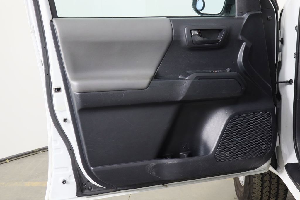 Used 2019 Toyota Tacoma SR image 11