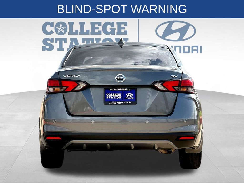 Used 2021 Nissan Versa SV image 9