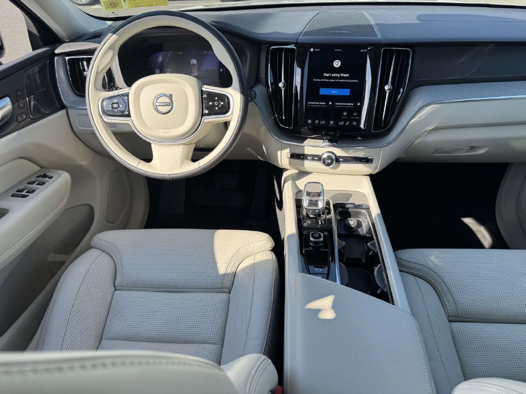 Certified 2025 Volvo XC60 B5 Ultra w/ Protection Package Premier AWD/4WD image 11