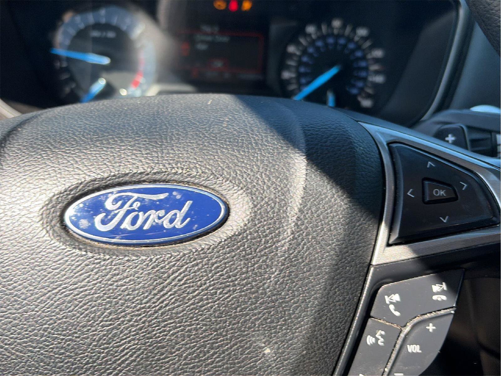 Used 2017 Ford Fusion SE FWD image 22