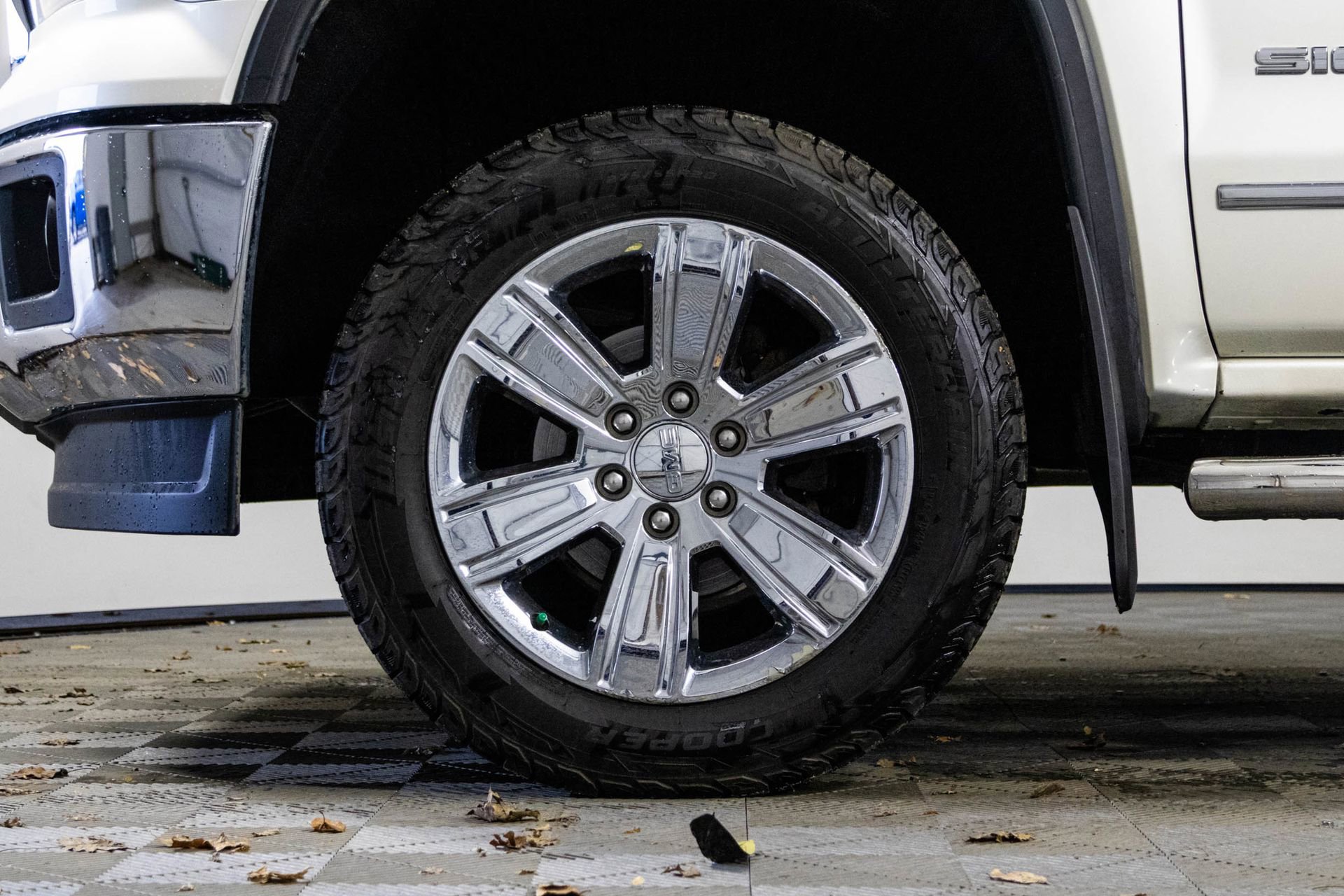 Used 2014 GMC Sierra 1500 SLT w/ Driver Alert Package image 31