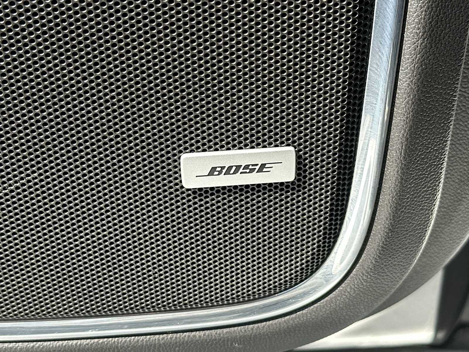Used 2018 GMC Yukon SLT w/ Open Road Package AWD/4WD image 33