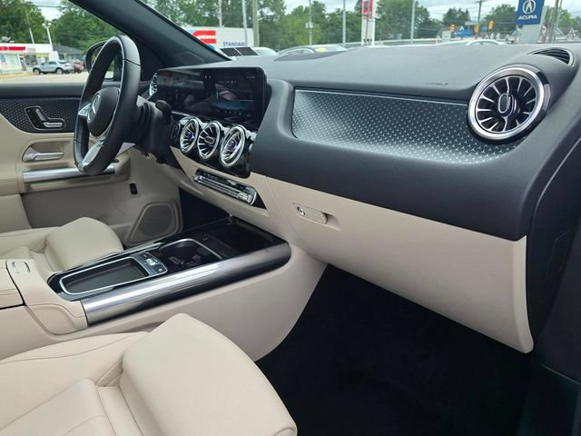 Certified 2025 Mercedes-Benz GLA 250 4MATIC image 20