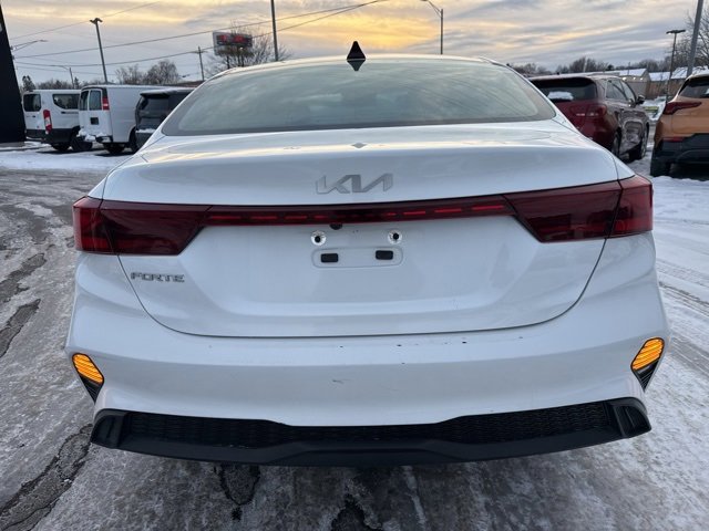 Used 2023 Kia Forte LXS image 6