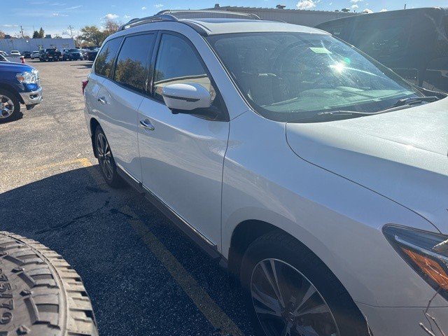 Used 2017 Nissan Pathfinder Platinum