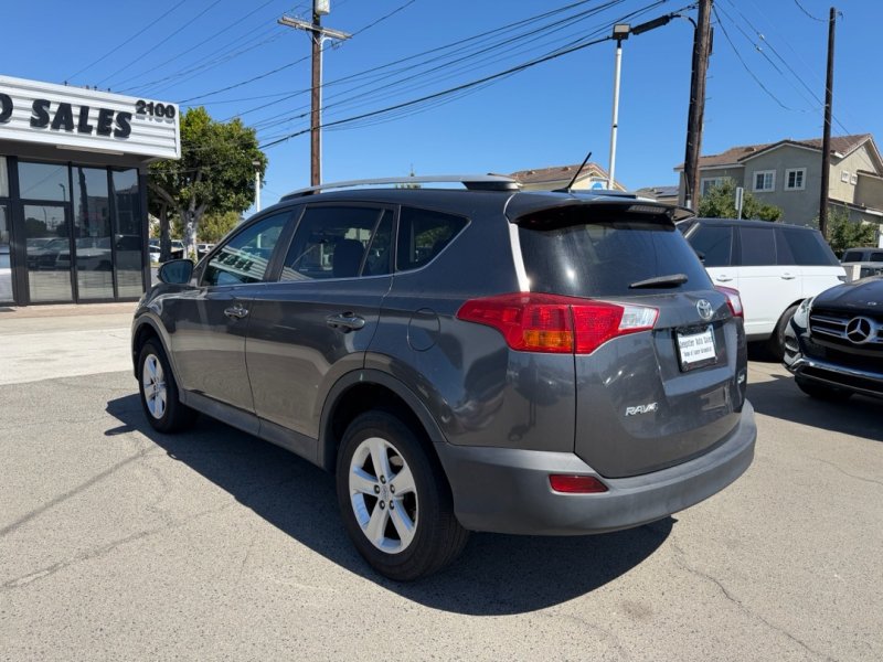 Used 2014 Toyota RAV4 XLE FWD image 6